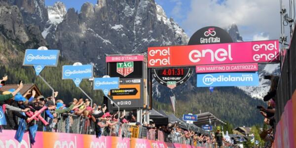 Passaggio e Partenza della 18^ Tappa del Giro d''Italia