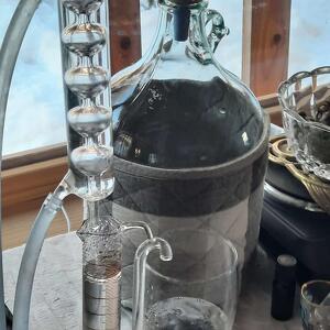 Fiat Lux. Acque aromatiche e oli essenziali