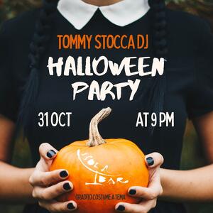 Isola halloween party con tommy stocca dj